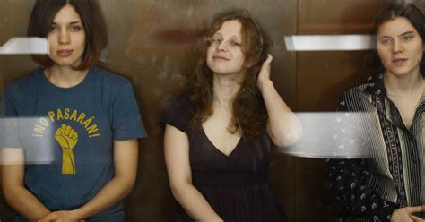 Russland Urteilsverkündung im Prozess gegen Pussy Riot