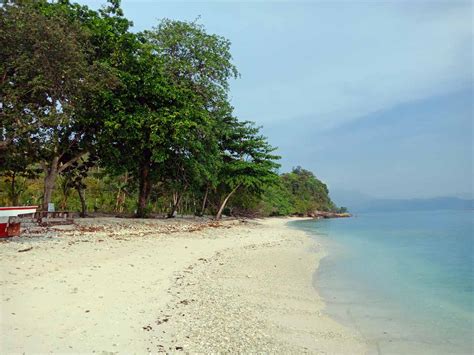 pantai  kucing riang desa pagar jaya punduh pidada pesawaran