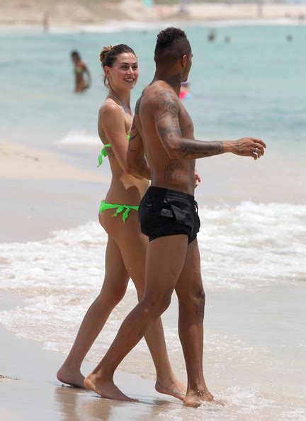 Melissa Satta Sexy Hot In Bikini Pics Hot Actress Sexy Pics