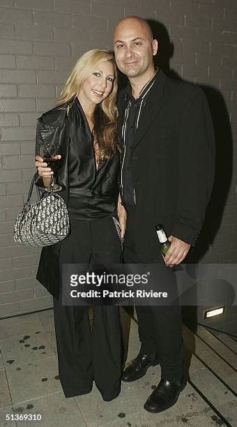 New Hot Sexy Nina Zandnia Bikini Pics