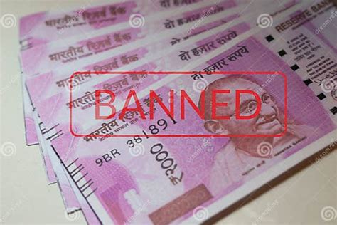 20 May 2023 India 2000 Rupee Currency Note With Red Banned Text