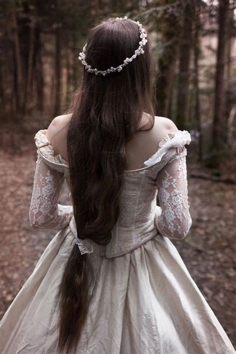 imagem de princess fantasy dress vintage princess princess aesthetic