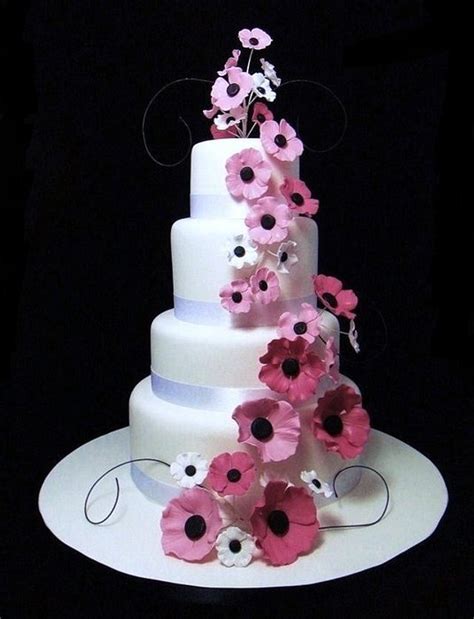 Charlotte Wedding Cake - Decorated Cake by Ceri Badham - CakesDecor