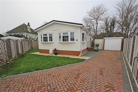 2 Bedroom Property For Sale In Bournemouth £230000