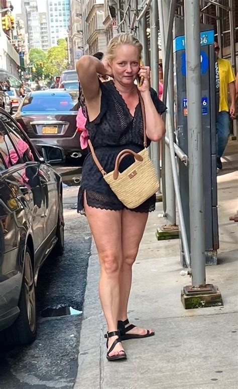 Hot Sexy Marley Shelton Bikini Pics