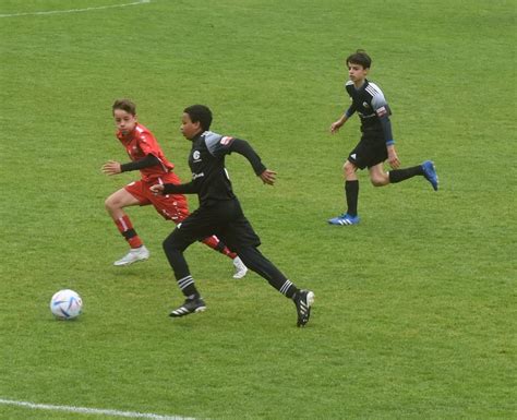 Hochstehender Juniorenfussball Im Buchholz Glarus24 Ch