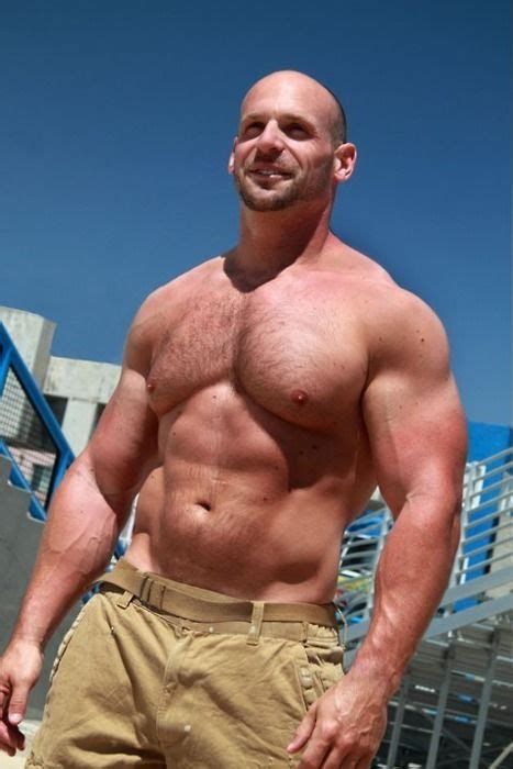 Free Bald Muscle Daddy Gay Porn Oplfolio