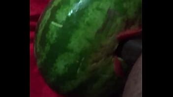 Fudendo A Melancia Xvideos