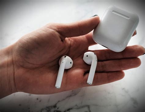 Can You Use Airpods On A Plane Everything You Need To Know