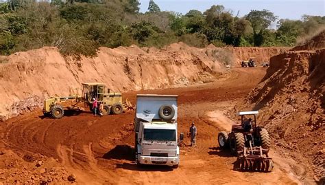 Governo De Goiás Executa Canal De Drenagem No Aeroporto De Cargas De