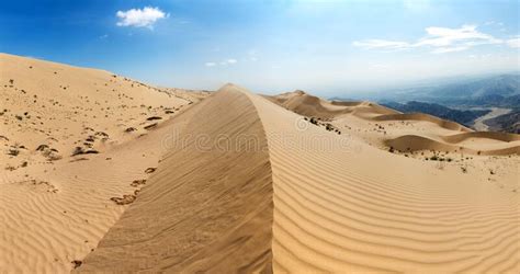 Duna De Arena De Cerro Blanco Cerca De La Ciudad De Nasca O Nazca En El