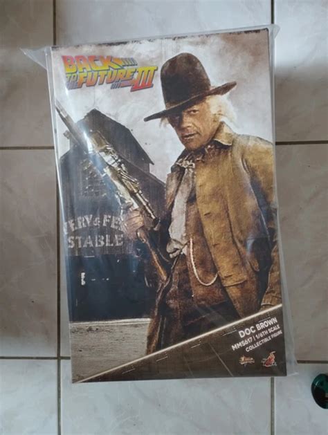 FIGURINE HOT TOYS MMS Retour Vers Le Futur Doc Brown Cm