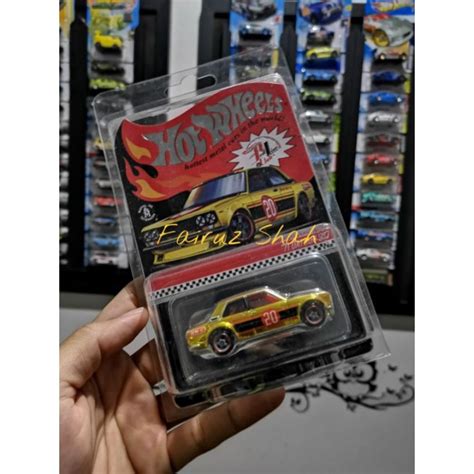 Hot Wheels Rlc Datsun Gold Shopee Malaysia