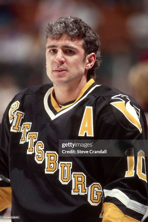 Pittsburgh Penguins Forward Ron Francis During Pregame Warm Ups