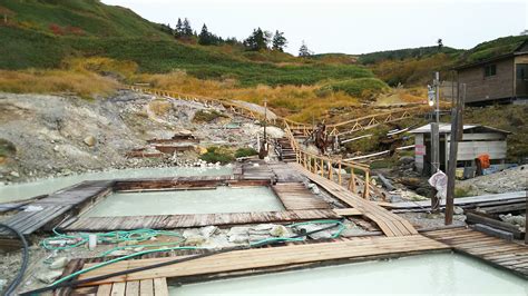 【希少価値！全国の混浴温泉】底からぷくぷく泡が湧く、美肌の泥温泉 藤七温泉 彩雲荘＜岩手県＞ Tabizine～人生に旅心を～