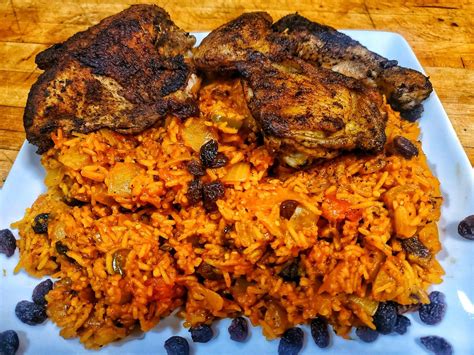 Bariis Iskukaris - Somali Rice with Chicken or Meat - At Home World ...