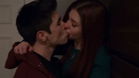 Ginny And Georgia Season 2 Kissing Scenes — Abby And Press Katie