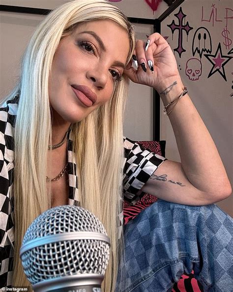 Tori Spelling Shares Sexy Bikini Magazine Cover From Years Ago When She Was On Beverly