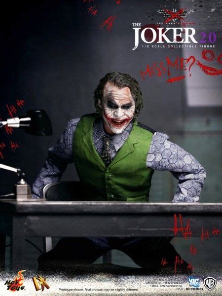 Joker Hot Toys Figure