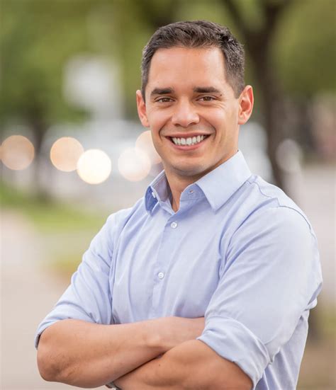 Alejandro Mora, MD | Physician in Houston, TX | Family Medicine