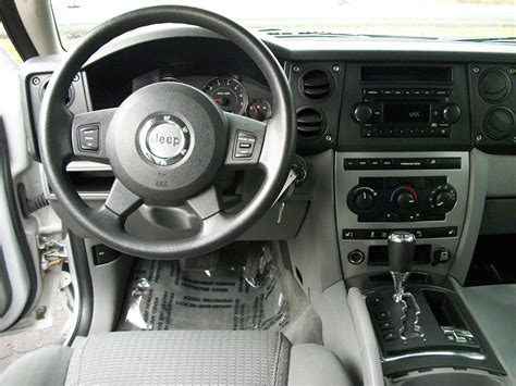 2006 Jeep Commander Interior Pictures Cargurus