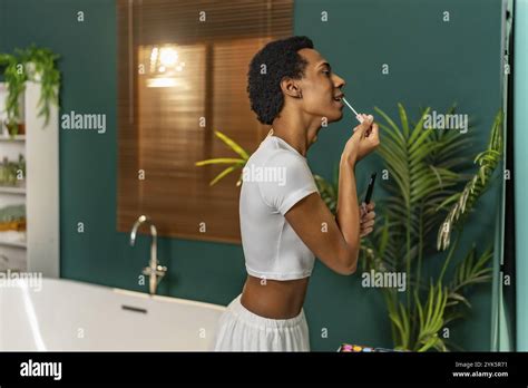 Homme Gay Jeune Banque De Photographies Et Dimages Haute R Solution Alamy