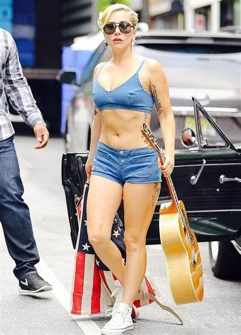 LADY Gaga 2 Slut Entertainer Oip 1 01G2RF3D1QSG21ND99RA2GRTA6 640x0 Porn Pic