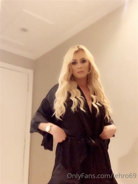 Leticia Rodrigues Aka Lehro69 Onlyfans Elegant Blonde Dabbles With Dildo Wxx Wtf