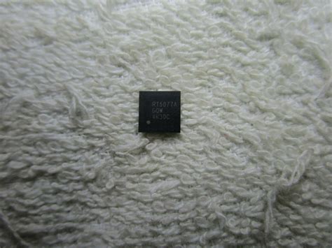 1x RT5077AG RT5077AGQ RTS077A RT5O77A RT5077A GQW RT5077AGQW WQFN6x6-52 ...