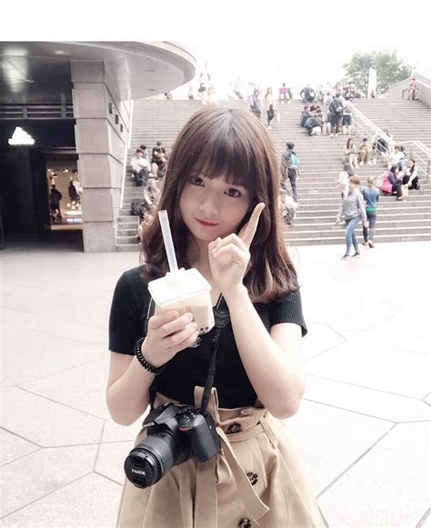 18 tuổi sở hữu gương mặt thiên thần và vòng một cup E nàng hot girl đăng ảnh khiến cộng đồng