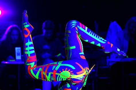 Neon Naked Life Drawing Old Queens Head Angel Old Queens Head London January To June