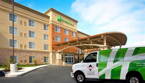 Photos Holiday Inn & Suites Oakland Airport Hotel With Free Shuttle