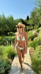 INSTA VID K S FJ Amanda Holden Bikini Phun Org Forum