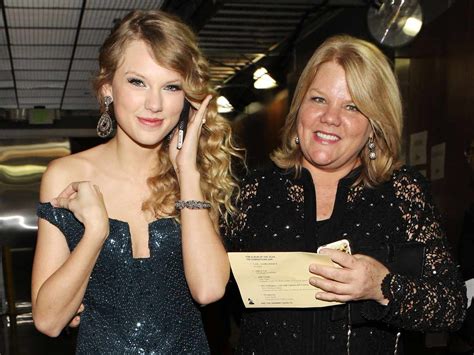 All About Taylor Swifts Parents Scott And Andrea Swift