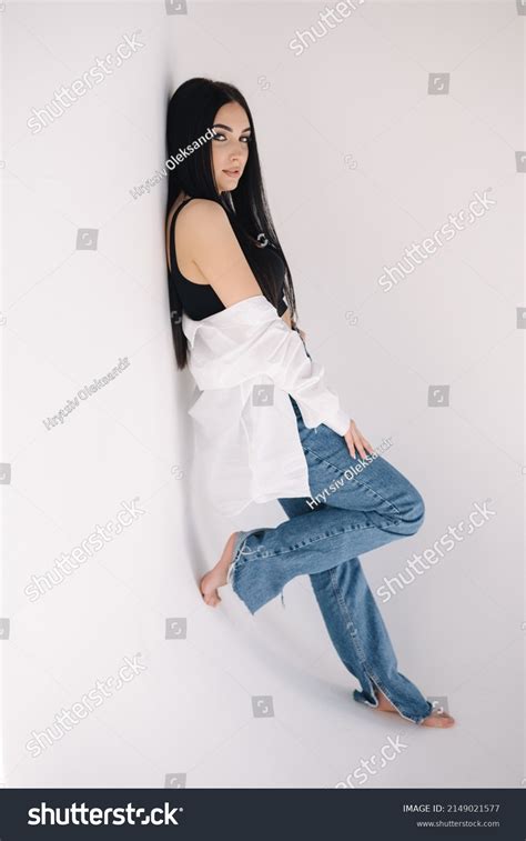 Pretty Woman Barefoot Studio Beautiful Brunette Stock Photo 2149021577 Shutterstock