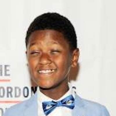 Naviyd Ely Raymond Bio, Father, Usher, Net Worth, Ethnicity, Age