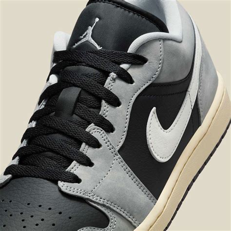 Air Jordan 1 Low Light Smoke Grey Hq2010 012