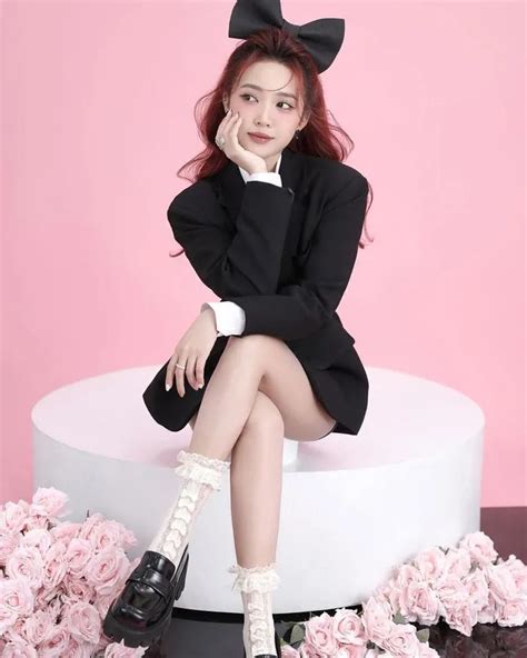 Vẻ đẹp hút hồn của hot girl Sài Thành Titanic Nơi mọi thứ được chia sẻ