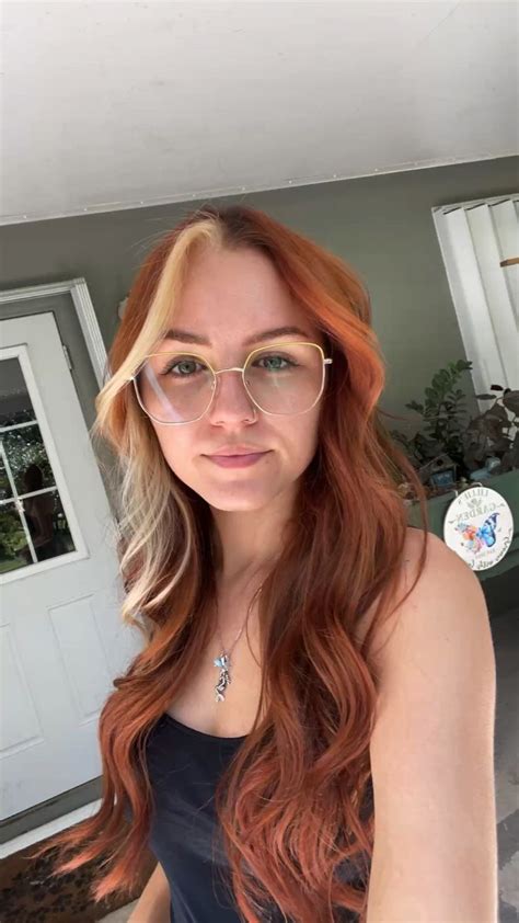 Copper Hair Blonde Money Piece Hair Color Hair Inspo Ginger Hair Ginger Hair Mirrored