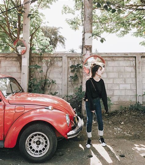 Pimtha nàng hot girl Thái toàn mặc đồ basic nhưng ai nhìn cũng muốn bắt chước