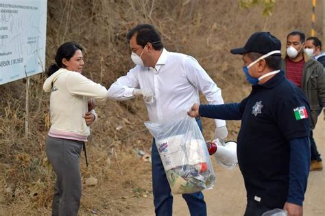 Lleva Oswaldo Garc A Jarqu N Apoyo Alimentario A Colonias De Pueblo