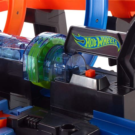 Игровой набор Hot Wheels Винтовое столкновение купить в официальном интернет магазине Hot wheels su