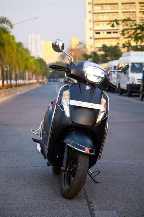 Access 125 Matte Black Scooter