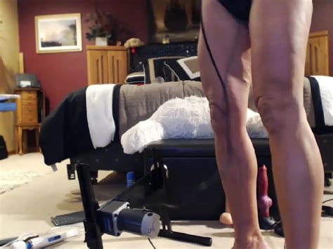 Fit MILF Pumps Her Clit ThisVid