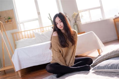 4K Asian Bed Brunette Girl Pose Sitting Sweater Legs Pantyhose HD Wallpaper Rare Gallery