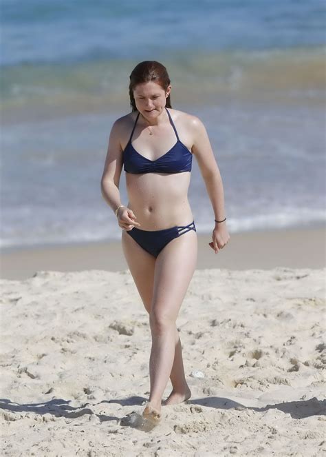 Bonnie Wright Shows Nipple Pokies And Ass In A Blue Bikini Porn