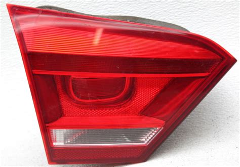 Oem Volkswagen Passat Left Driver Side Tail Lamp 561 945 093 C Alpha Automotive