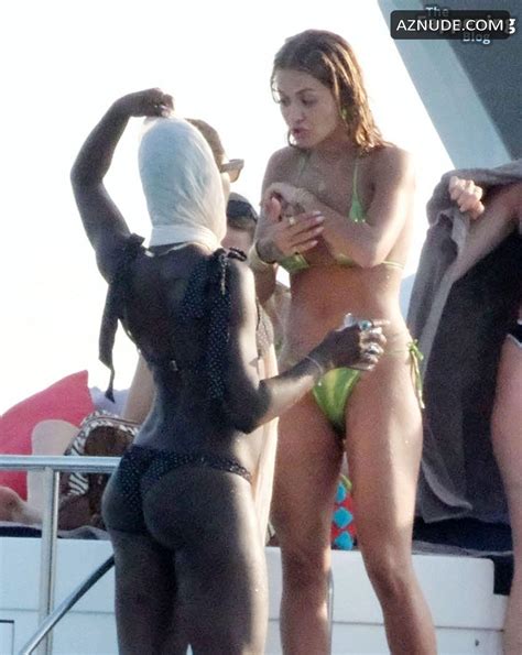 Rita Ora Sexy Spotted Showing Off Her Sizzling Bikini Body On A Yacht