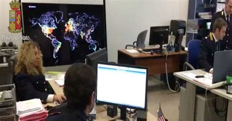 Sexting e revenge porn due minori in comunità per decisione del gip L annuncio Scambio foto