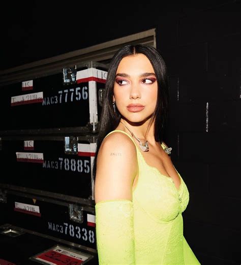 Dua Lipa Hungary On Twitter Dua Lipa Women